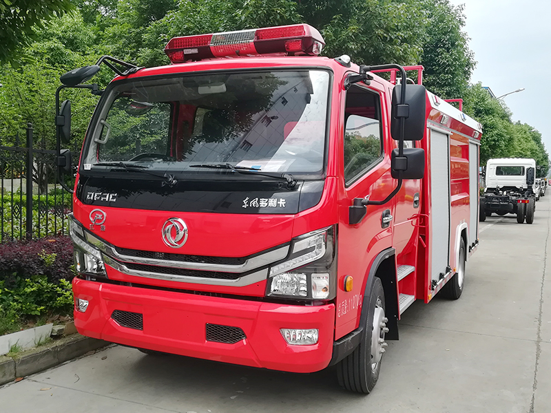 東風(fēng) 5 噸泡沫消防車