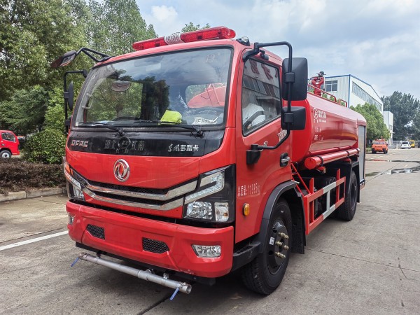 東風(fēng) 7.2 噸消防灑水車(chē)